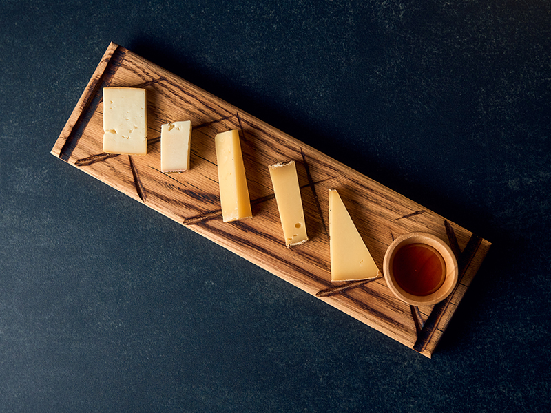 alpeggio percorso verticale in quota di formaggi di malga accompagnati con Mielbio Rigoni